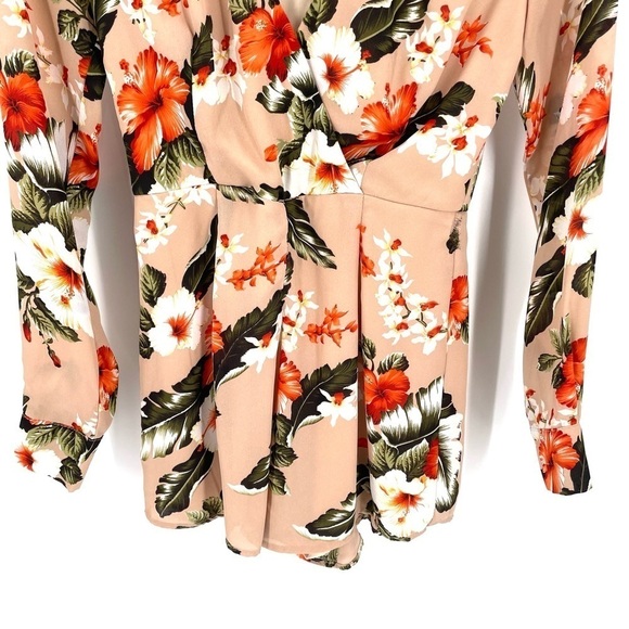 SUPERDOWN Revolve Ilah Surplice Floral VNeck Longsleeve Romper - Picture 7 of 14